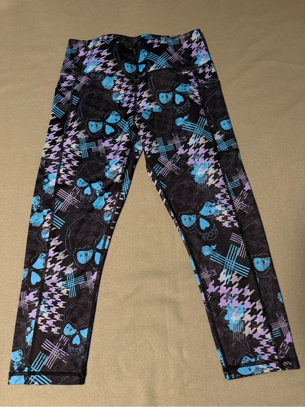 Women’s Black Leggings with Blue & Purple Skull Pattern Capri Length